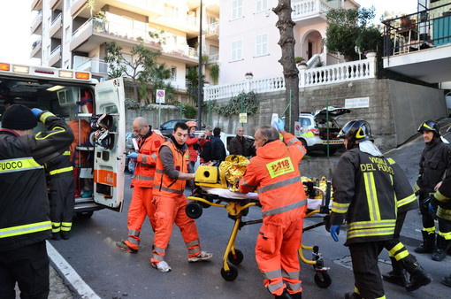 Sanremo: tentato suicidio questa mattina in via Lamarmora, donna si lancia dal sesto piano. E' grave ma viva