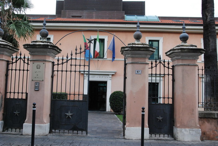 Ventimiglia: ammanchi in negozio per 290mila euro, il processo lunedì ad Imperia