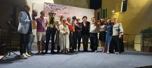 Riva Ligure: grande successo ieri sera per il 'Teatro a 360 gradi' con rappresentazioni in tutte le forme Riva Ligure: grande successo ieri sera per il 'Teatro a 360 gradi' con rappresentazioni in tutte le forme