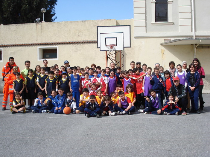 Vallecrosia: successo per il 6° Torneo P.G.S. - Croce Azzurra di Mini Basket Vallecrosia: successo per il 6° Torneo P.G.S. - Croce Azzurra di Mini Basket