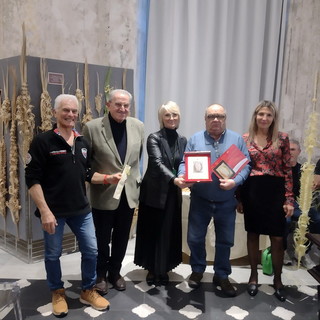 Sanremo: Gianfranco Borro si aggiudica il “Trofeo Parmuleru di Capitan Bresca” Sanremo: Gianfranco Borro si aggiudica il “Trofeo Parmuleru di Capitan Bresca”