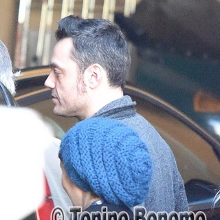 #Sanremo2015: irrompe in città il 'ciclone' Tiziano Ferro, folla di fans tra il Globo e l'Ariston