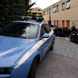 Sanremo: ingerisce farmaci e si chiude in macchina, tentato suicidio in strada Solaro