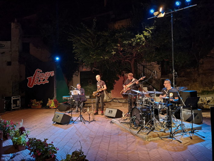 San Bartolomeo al Mare: Rovere Jazz, ieri Marco Scipione e i Timeline, stasera i Trace Elements San Bartolomeo al Mare: Rovere Jazz, ieri Marco Scipione e i Timeline, stasera i Trace Elements