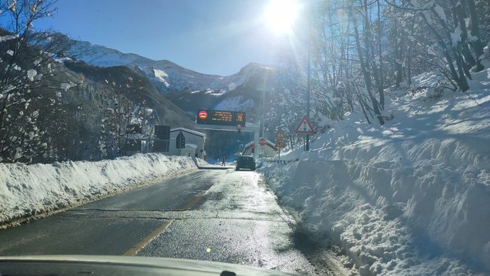 Tunnel di Tenda riaperto dopo un problema tecnico: verifiche in corso dopo la chiusura di stamattina