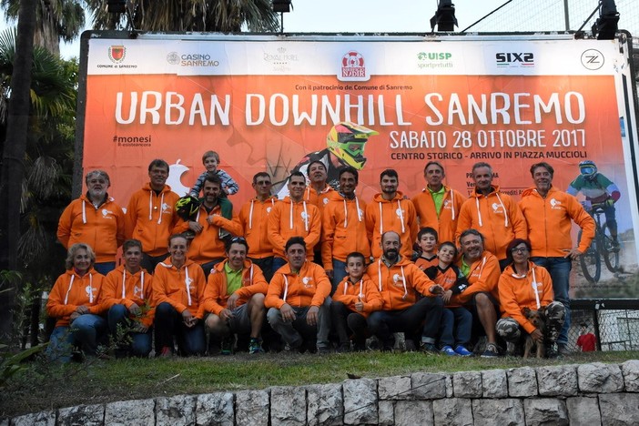 Il Team di servizio della Urban Downhill al completo