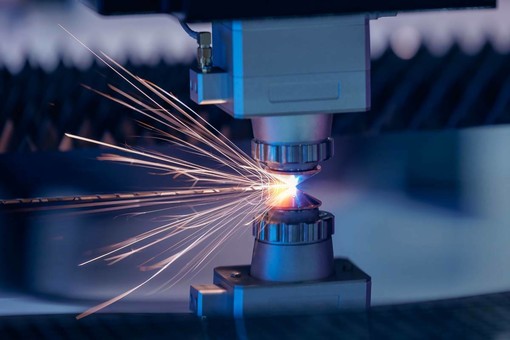 La Rivoluzione del Taglio Laser: Precisione e Versatilità nell’Industria Moderna La Rivoluzione del Taglio Laser: Precisione e Versatilità nell’Industria Moderna