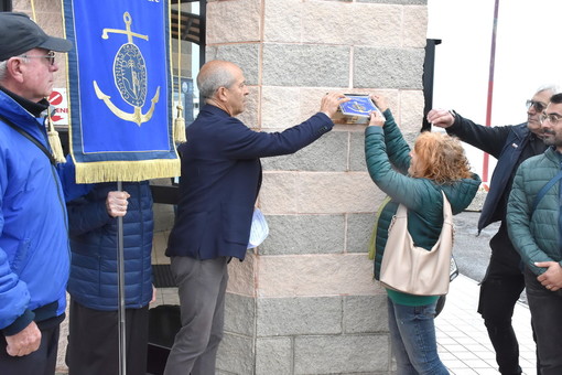 Sanremo: a Portosole una targa dei 'Consoli del Mare' per ricordare Achille Pennellatore (Foto e Video)