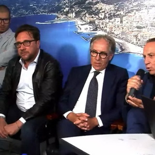 Un momento della trasmissione di lunedì scorso