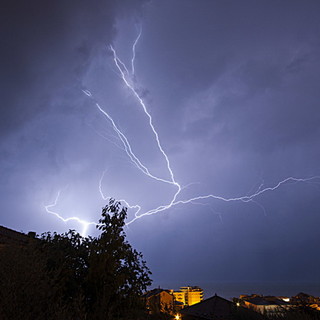 Sanremo: fulmine si abbatte sullo stadio comunale mentre si sta allenando la Virtus