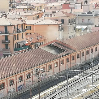 Ventimiglia: crollo di parte del tetto allo scalo merci, l'Amministrazione chiede alle Ferrovie tutte le aree abbandonate