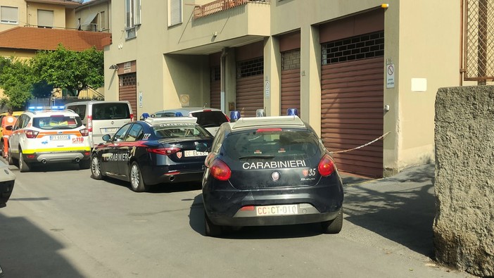 Imperia: 60enne trovato cadavere in via 4 Novembre, sul posto 118 e forze dell'ordine