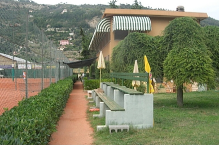 Ventimiglia: approvata la procedura di gara per affidamento gestione dei tre campi da tennis in località Peglia Ventimiglia: approvata la procedura di gara per affidamento gestione dei tre campi da tennis in località Peglia
