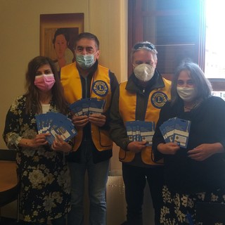 Ventimiglia: continuano le consegne di tessere alimentari (valore 50 euro) da parte dei Lions