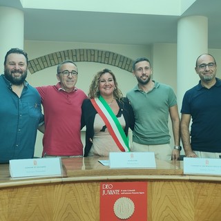 Rilanciare lo sviluppo in val Verbone e creare sbocchi occupazionali: Ventimiglia lancia il progetto "Tesori del Ponente" (Foto e video) Rilanciare lo sviluppo in val Verbone e creare sbocchi occupazionali: Ventimiglia lancia il progetto "Tesori del Ponente" (Foto e video)