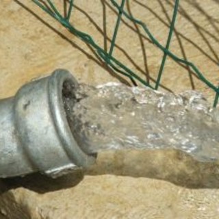 Pieve di Teco: bollette dell'acqua da capogiro, duro intervento del gruppo di minoranza
