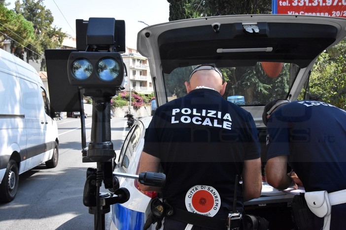 Il Comune di Sanremo cerca due nuovi agenti di Polizia Municipale, uno per il 2020 e uno per il 2021 Il Comune di Sanremo cerca due nuovi agenti di Polizia Municipale, uno per il 2020 e uno per il 2021
