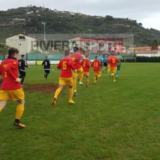 Calcio. Grande entusiasmo in casa Taggia: il giovane Andrea Salmaso convocato nella Nazionale Dilettanti Under 18 Calcio. Grande entusiasmo in casa Taggia: il giovane Andrea Salmaso convocato nella Nazionale Dilettanti Under 18