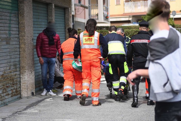 Le immagini dei soccorsi (Foto Tonino Bonomo) Le immagini dei soccorsi (Foto Tonino Bonomo)