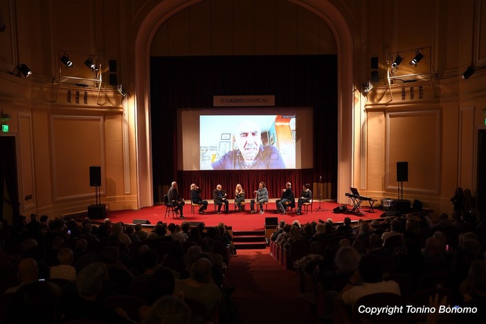 Le immagini dal Teatro dell'Opera del Casinò (foto Tonino Bonomo) Le immagini dal Teatro dell'Opera del Casinò (foto Tonino Bonomo)