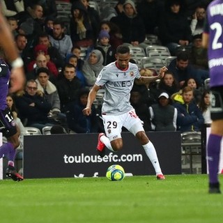 Tolosa-Nizza, una fase di gioco (foto tratta dal sito dell'OGC Nice) Tolosa-Nizza, una fase di gioco (foto tratta dal sito dell'OGC Nice)