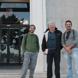Imperia: il sindaco Strescino incontra i responsabili del centro sociale "La Talpa e L'orologio" Imperia: il sindaco Strescino incontra i responsabili del centro sociale "La Talpa e L'orologio"