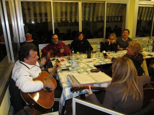Ventimiglia: grande successo per la serata gastronomica organizzata dai soci del Tennis Club Ventimiglia: grande successo per la serata gastronomica organizzata dai soci del Tennis Club