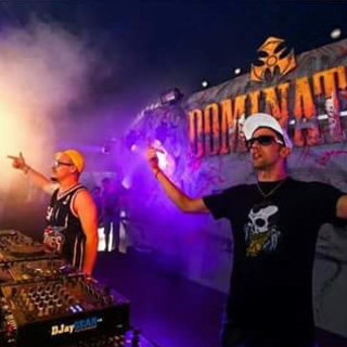 Il duo Italiano 'The Braindrillerz' al Dominator 2015, festival mondiale di musica Hardcore (foto) Il duo Italiano 'The Braindrillerz' al Dominator 2015, festival mondiale di musica Hardcore (foto)