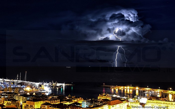Imperiese, allerta per il passaggio dei temporali: raffiche oltre i 90 km/h, ARPAL segnala burrasca forte su tutta la provincia Imperiese, allerta per il passaggio dei temporali: raffiche oltre i 90 km/h, ARPAL segnala burrasca forte su tutta la provincia