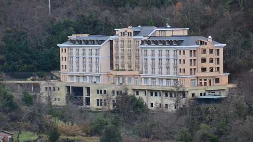Le Terme di Pigna sono all'asta: la proprietà però discuterà il 'rientro' con il Credito Italiano mercoledì prossimo