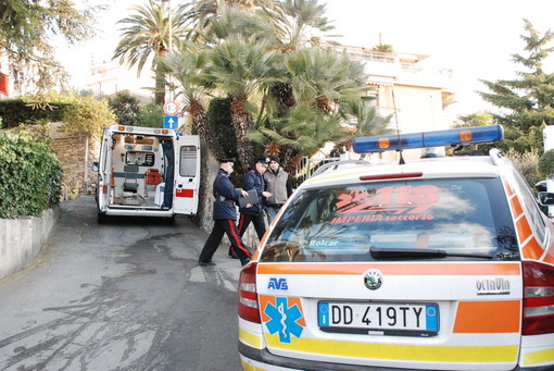 Sanremo: 40enne cade dal terzo piano di un'abitazione di strada mulattiera Peiranze Sanremo: 40enne cade dal terzo piano di un'abitazione di strada mulattiera Peiranze