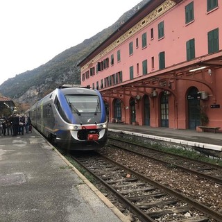 Trasporti: nel pomeriggio linea del Tenda interrotta da Breil a Ventimiglia, passeggeri dirottati