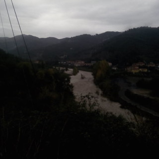 Imperia: maltempo, le foto ed il video del Torrente Impero Imperia: maltempo, le foto ed il video del Torrente Impero