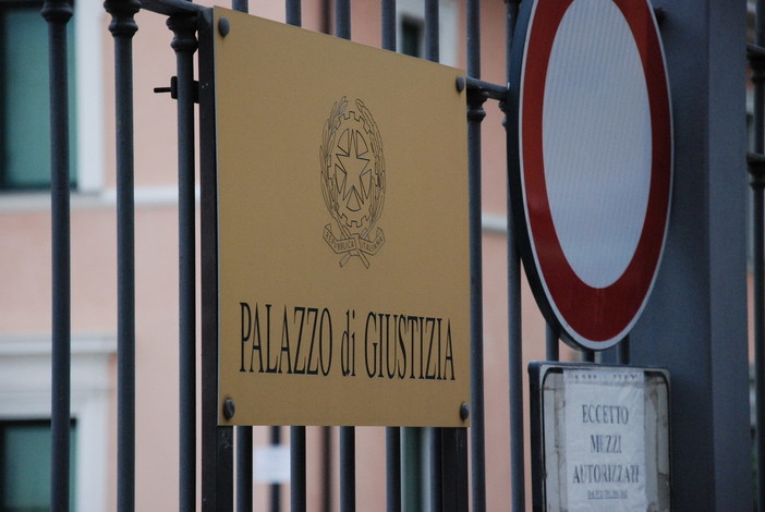 Sanremo: tutti condannati oggi in tribunale i diciassette imputati dell'operazione 'Porta a Porta'