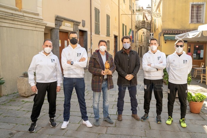 Alla scoperta della natura di Badalucco: il 15 maggio si corre il Trail Gli Ulivi - Foto e Video Alla scoperta della natura di Badalucco: il 15 maggio si corre il Trail Gli Ulivi - Foto e Video