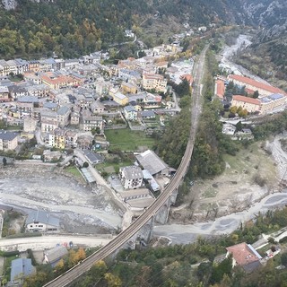 Tempesta Alex: trenta tonnellate di rifiuti, a Tende, attendono di essere portati via (Video)