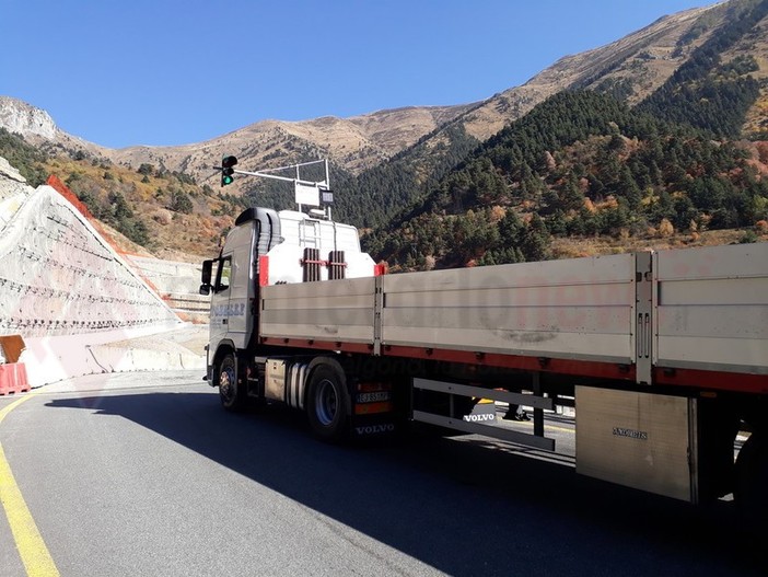 Vita dura per i Tir in Val Roya: anche in appello confermato lo stop al passaggio dei mezzi pesanti
