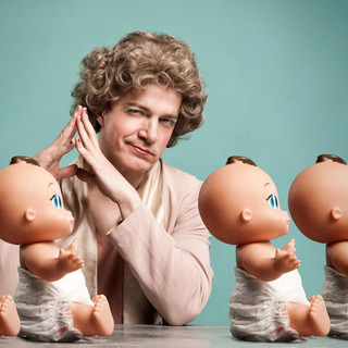 Imperia: venerdì prossimo alle 21.15 allo 'Spazio Vuoto' lo spettacolo ‘Guida estrema di puericultura’