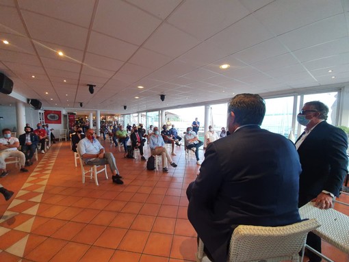 Movida, Toti incontra i rappresentanti del mondo dei locali in Liguria: “Nostro supporto al settore che merita di ripartire come altri” Movida, Toti incontra i rappresentanti del mondo dei locali in Liguria: “Nostro supporto al settore che merita di ripartire come altri”