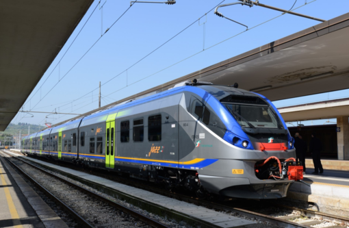 "Stipati come sardine sui treni del ponente ligure", la denuncia sindacato Orsa Ferrovie Liguria "Stipati come sardine sui treni del ponente ligure", la denuncia sindacato Orsa Ferrovie Liguria