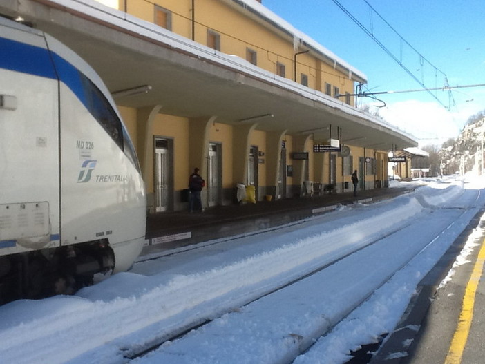 Disastro Tenda, il Piemonte ci mette una pezza e "riattiva" i treni della neve Disastro Tenda, il Piemonte ci mette una pezza e "riattiva" i treni della neve