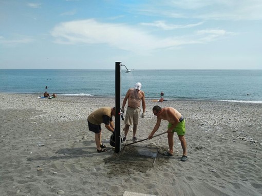 Vallecrosia: amministratori al lavoro insieme ai cittadini, il ringraziamento di un lettore Vallecrosia: amministratori al lavoro insieme ai cittadini, il ringraziamento di un lettore
