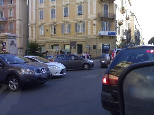 Sanremo: una nostra lettrice critica per i parcheggi ed il traffico caotico