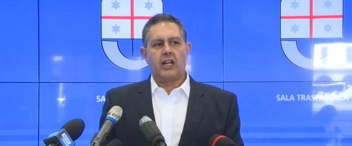 Caos autostrade, Toti firma l'ordinanza per il nuovo piano di manutenzione: "A garanzia della sicurezza e della mobilità dei cittadini"