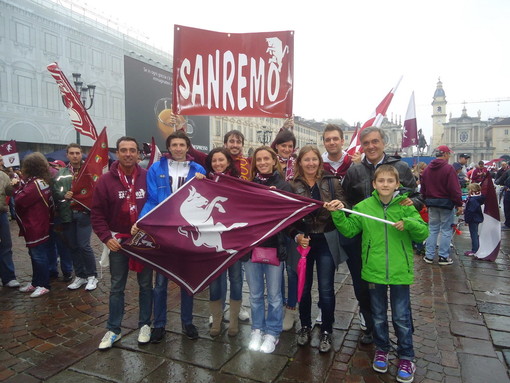 Anche i tifosi di Sanremo a Torino per festeggiare la promozione in Serie A dei granata Anche i tifosi di Sanremo a Torino per festeggiare la promozione in Serie A dei granata