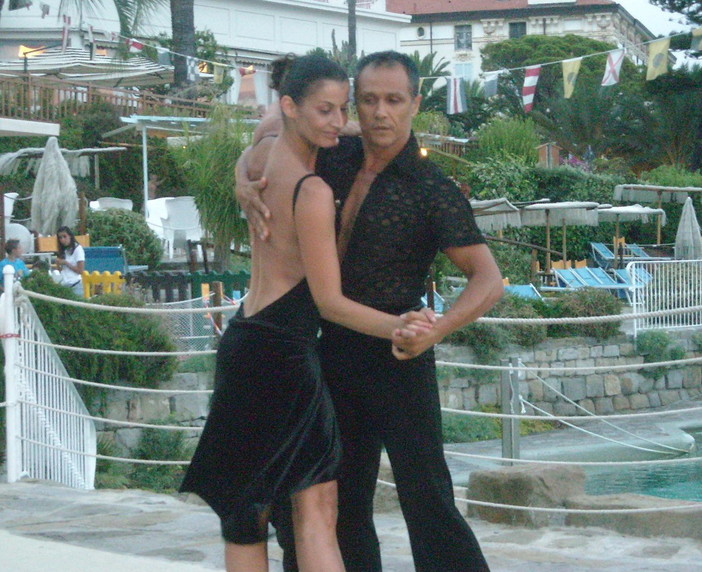 Sanremo: una intera settimana a cavallo di Ferragosto con le 'Folies' all'hotel Royal Sanremo: una intera settimana a cavallo di Ferragosto con le 'Folies' all'hotel Royal