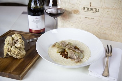 Villaggio Narrante di Fontanafredda (CN): il Tartufo bianco e il Barolo accendono la magia dell’autunno Villaggio Narrante di Fontanafredda (CN): il Tartufo bianco e il Barolo accendono la magia dell’autunno
