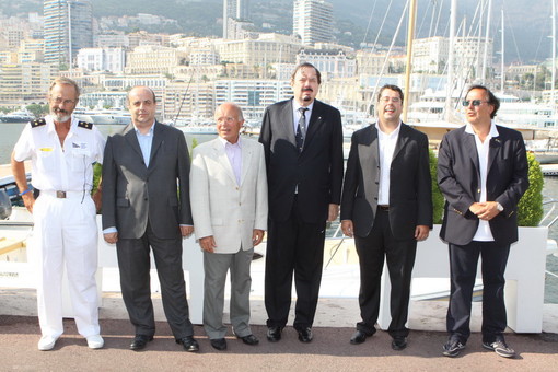 Partita ieri dal Principato di Monaco la 'Traversata della Solidarietà' fino a Rapallo Partita ieri dal Principato di Monaco la 'Traversata della Solidarietà' fino a Rapallo