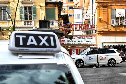 Festival di Sanremo 2024: i tassisti ringraziano Municipale e Amministrazione e lanciano l'idea Ztl per il futuro Festival di Sanremo 2024: i tassisti ringraziano Municipale e Amministrazione e lanciano l'idea Ztl per il futuro