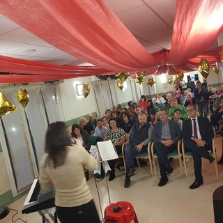 Sanremo: resoconto e foto del concerto dei ragazzi di 'Progetto Arte' alla Residenza Anni Azzurri B. Franchiolo